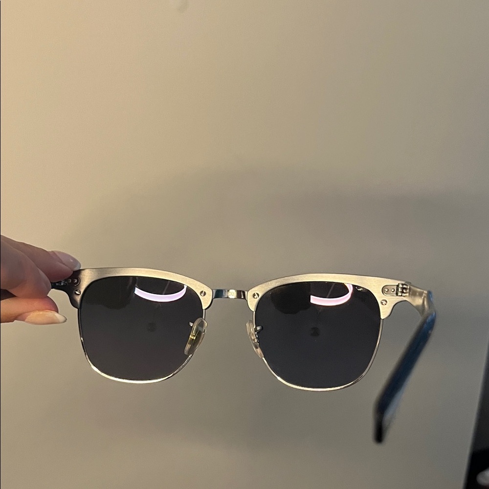 Ray-Ban Classic Black Sunglasses - Picture 3 of 4